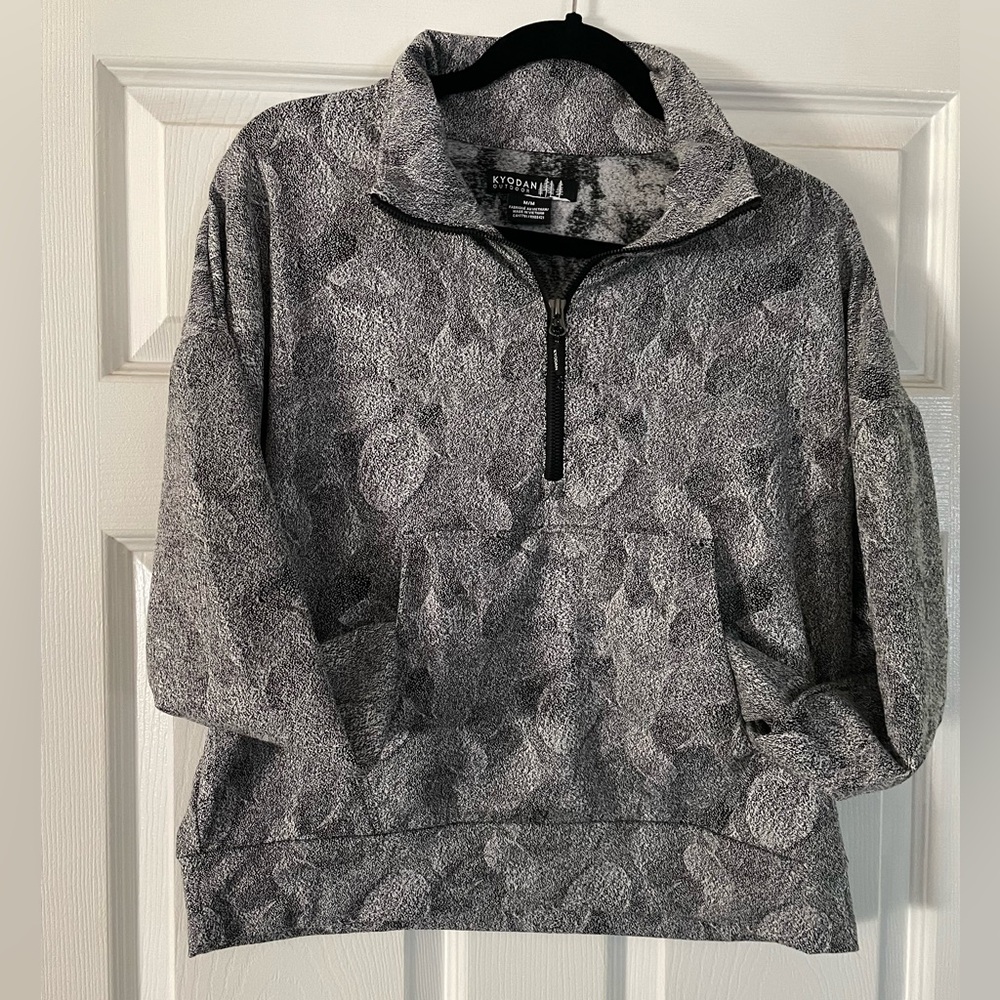 KYODAN Outdoor Sweater